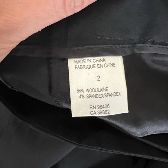 THEORY Jarrett Pants Wool Blend Stretch Black Tapered Leg Button Tab Waist Sz 2 - Picture 6 of 7
